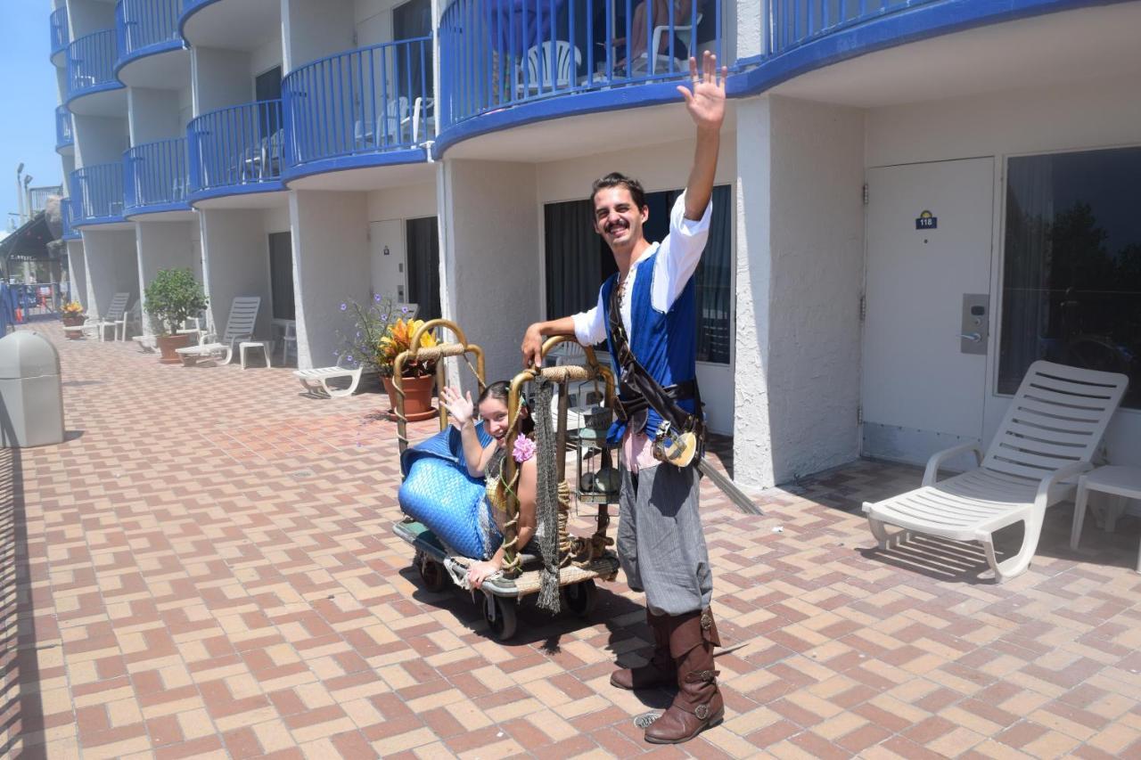 Days Inn By Wyndham Panama City Beach/Ocean Front Exteriör bild
