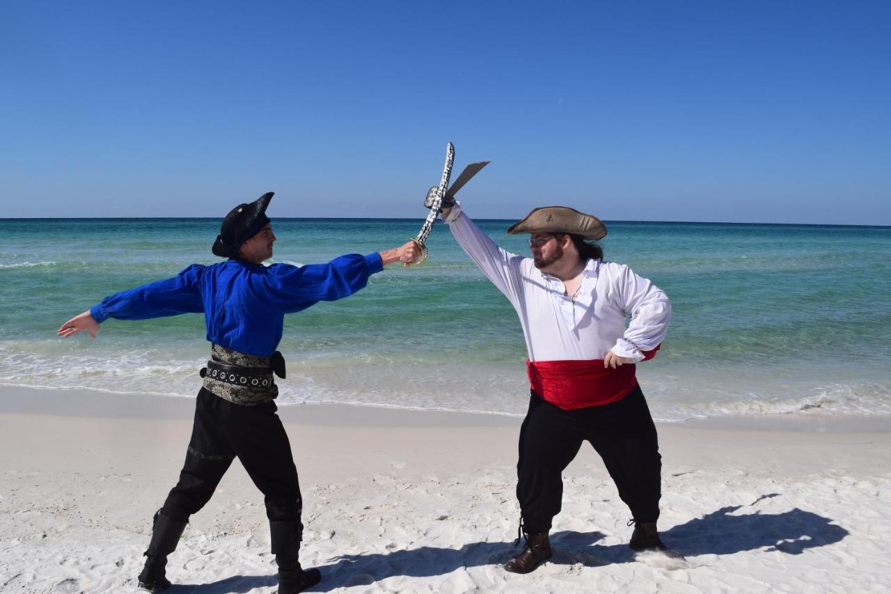 Days Inn By Wyndham Panama City Beach/Ocean Front Exteriör bild