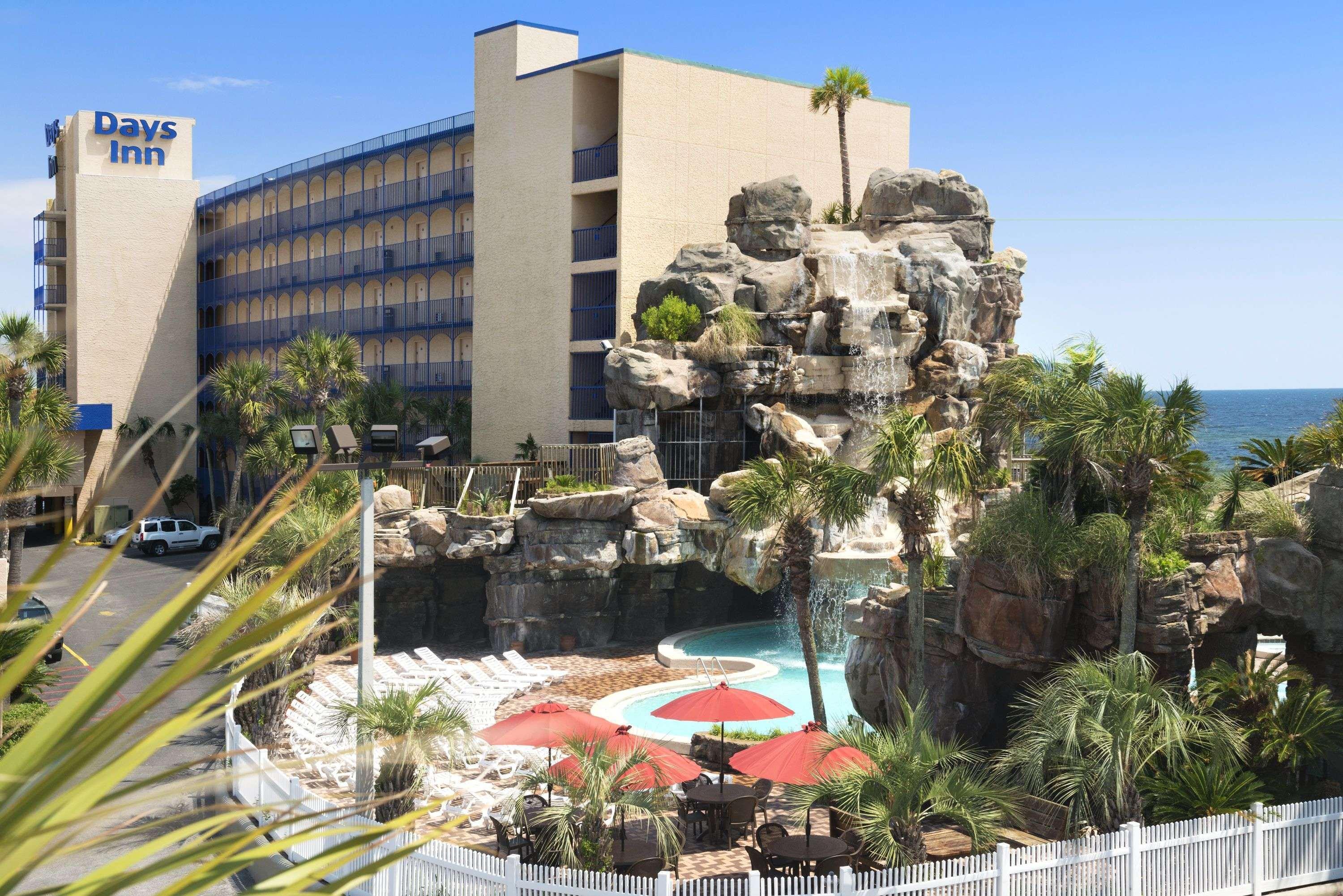 Days Inn By Wyndham Panama City Beach/Ocean Front Exteriör bild