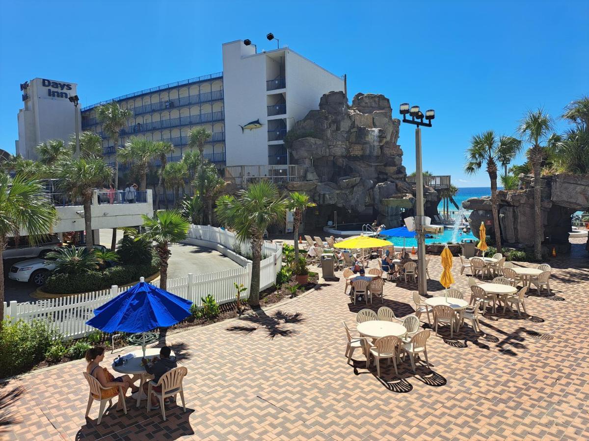 Days Inn By Wyndham Panama City Beach/Ocean Front Exteriör bild
