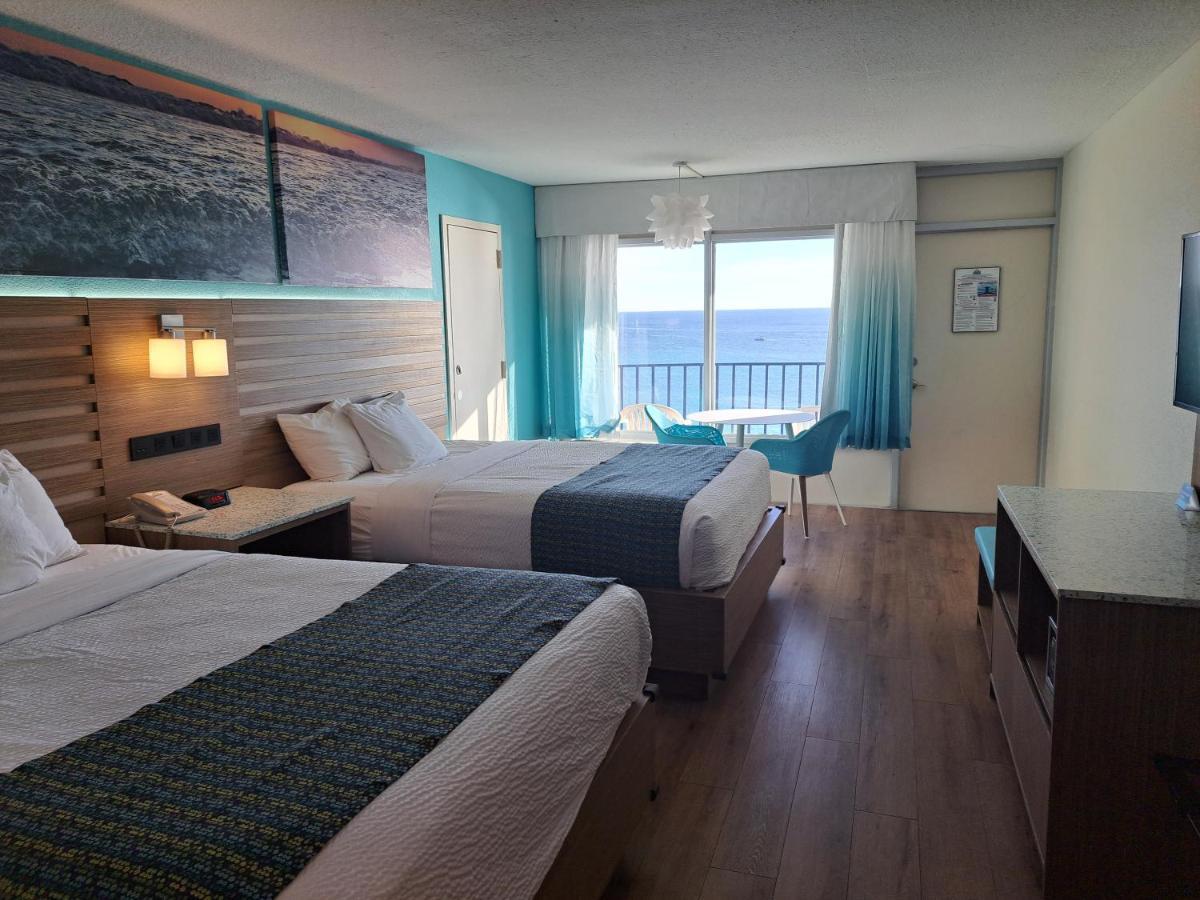 Days Inn By Wyndham Panama City Beach/Ocean Front Exteriör bild