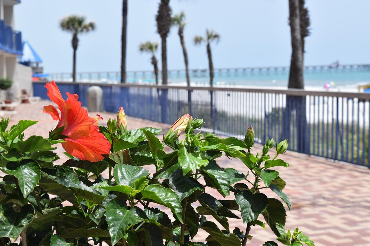 Days Inn By Wyndham Panama City Beach/Ocean Front Exteriör bild