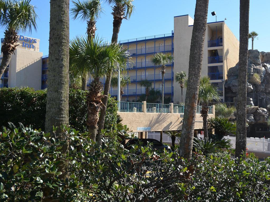 Days Inn By Wyndham Panama City Beach/Ocean Front Exteriör bild