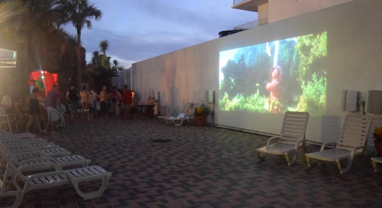 Days Inn By Wyndham Panama City Beach/Ocean Front Exteriör bild